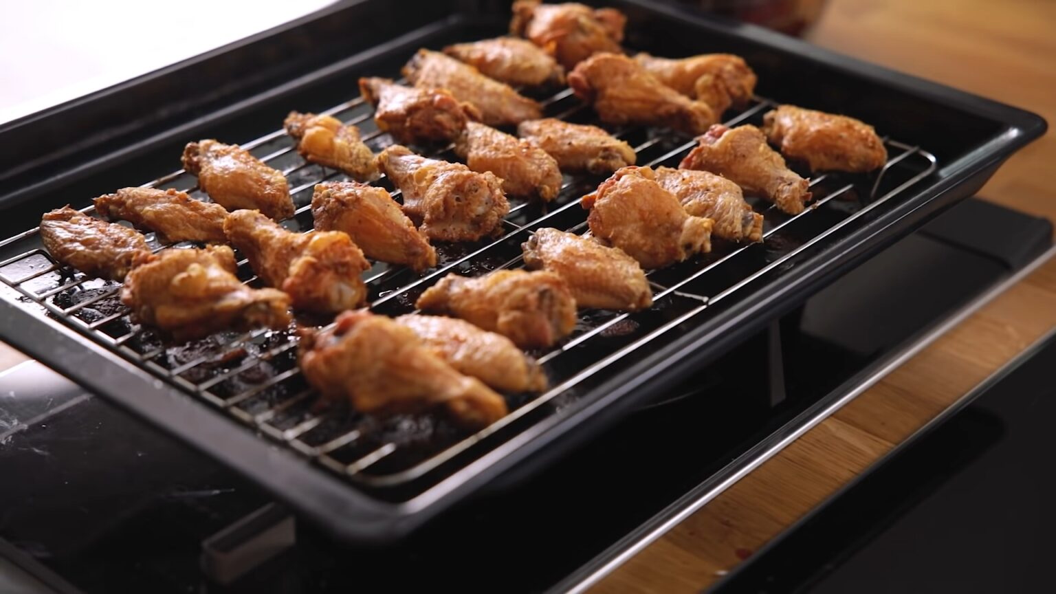 How to Reheat Wings in 5 Easy Ways? Crispy and Delicious