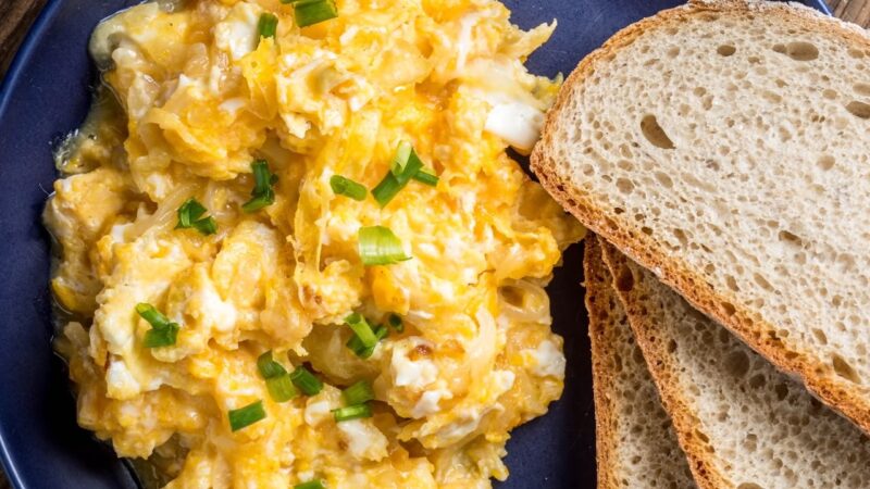 Scrambled Eggs and bread