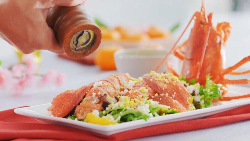 serving options for the lobster salad