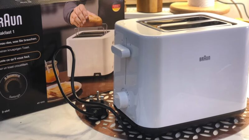 Braun Toaster