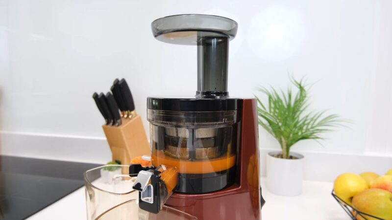 Hurom H-AA Vertical Slow Juicer