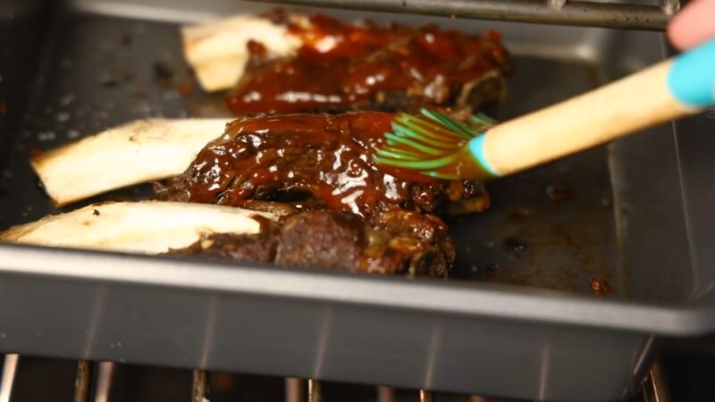 Beef Ribs in the Oven - Rest and Sauce