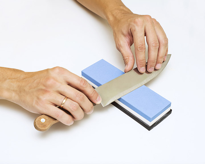 What is a whetstone and how to use it?