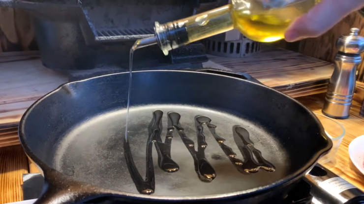 cast iron pan