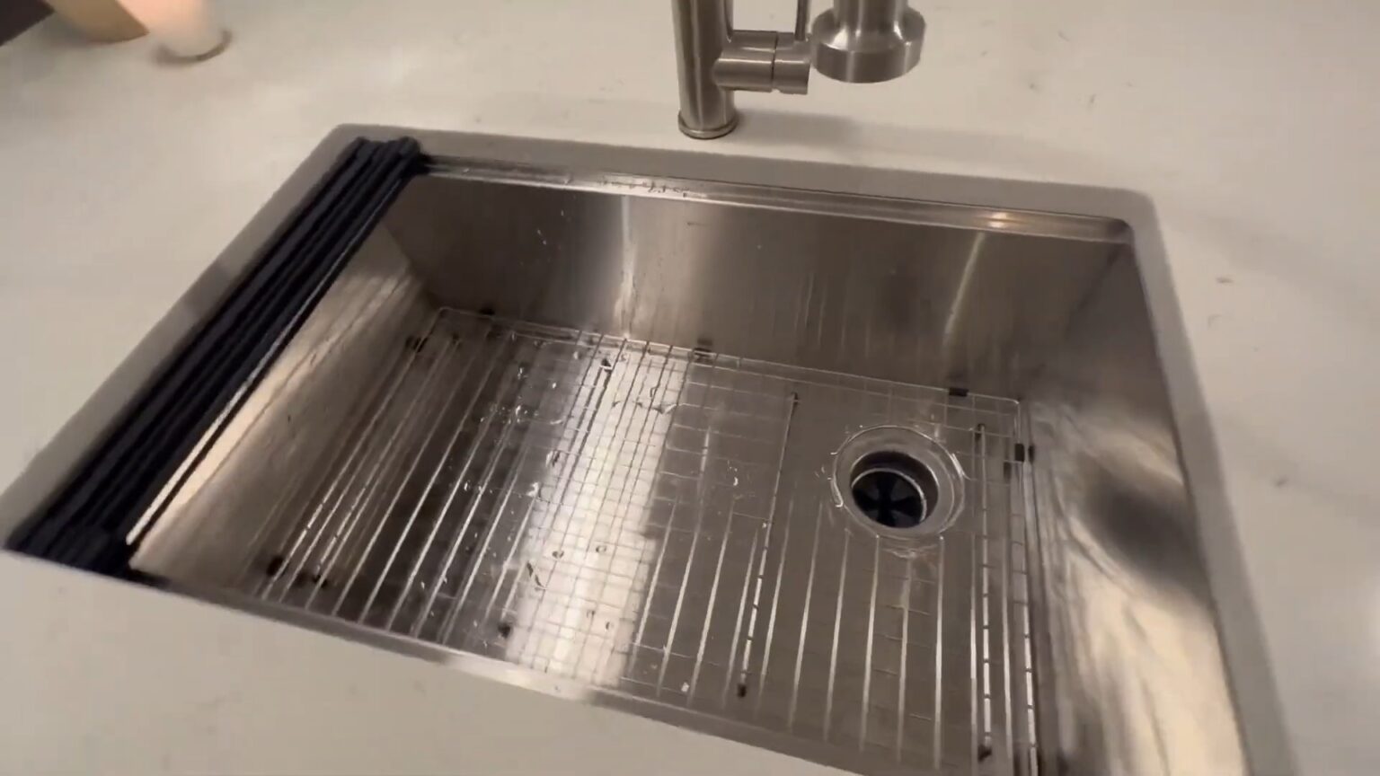 10 Best Undermount Kitchen Sinks 2023 - Top Picks
