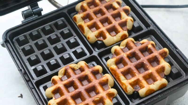 What is the best waffle maker with removable plates
