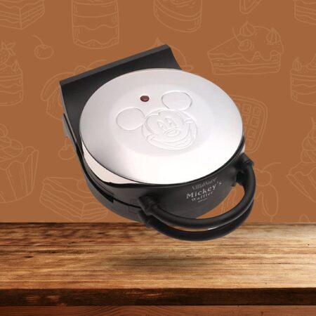 VillaWare V5555-01 Mickey Waffle Maker