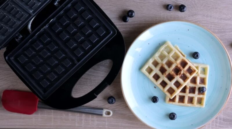 Waffle maker guide