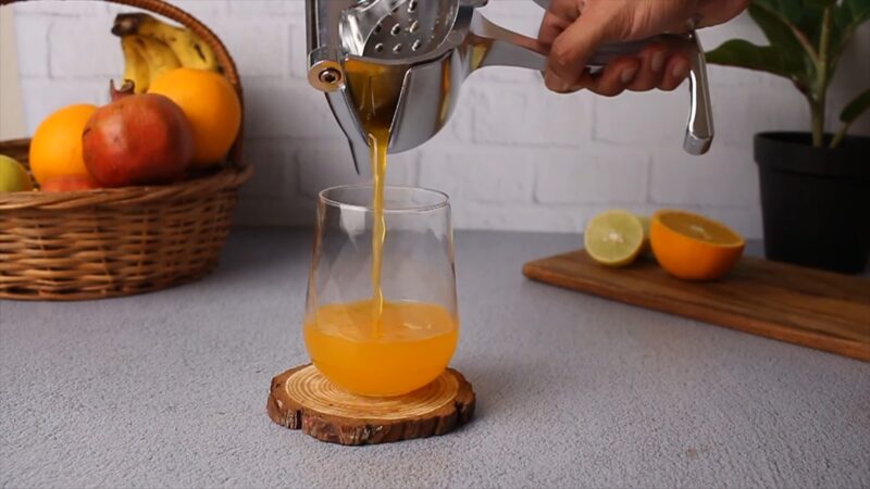 Factors to Consider When Choosing the Best Manual Orange Juicer