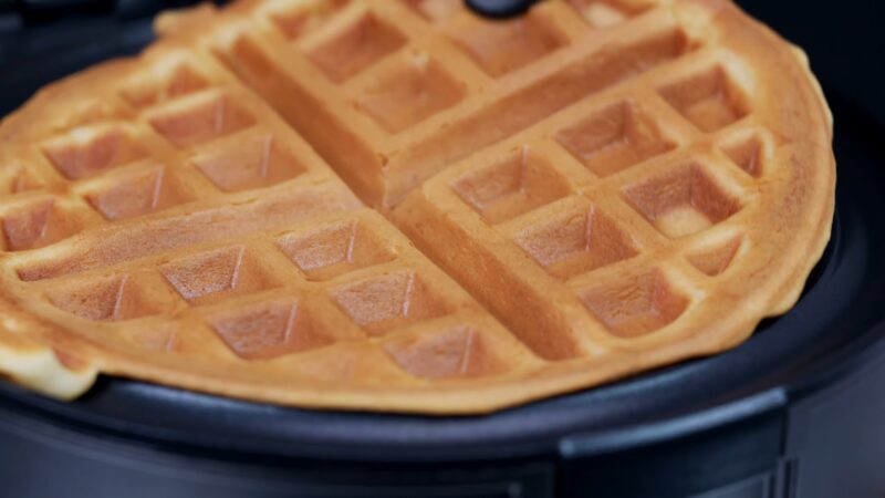 Features - waffle maker