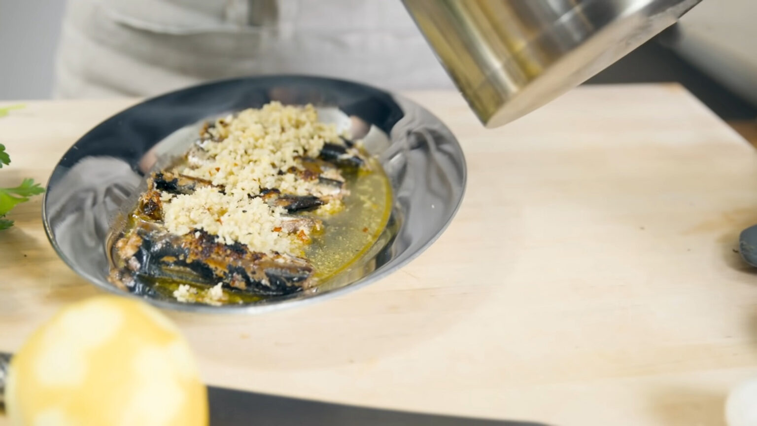 How Many Calories in a Can of Sardines Inside the Can