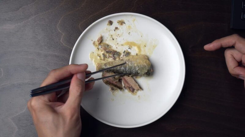 Eating Sardines